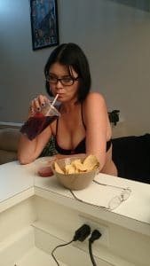 La snapchaudasse qui joue en ligne